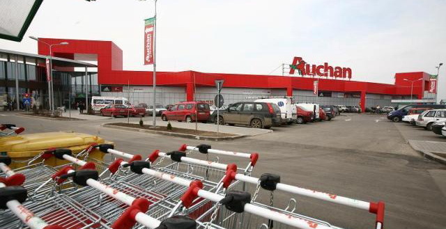 Auchan cumpăra 20 de magazine deţinute de Real în România